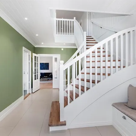 Pansiyon Villa Relax - Near Lillestrom, Ahus, Oslomet - Strommen, Lorenskog And Oslo *